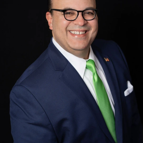 Vicente Perez — Director Legal, Casa de Venezuela Orlando