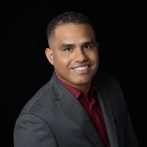 Xainer Arteaga — Director de Voluntarios, Casa de Venezuela Orlando